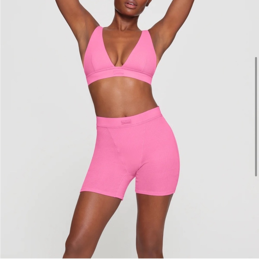 🆕 Skims Boxer | Sugar Pink - Picture 2 of 7